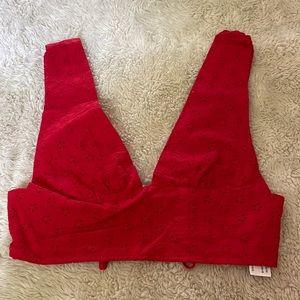 Red flower pattern crop top